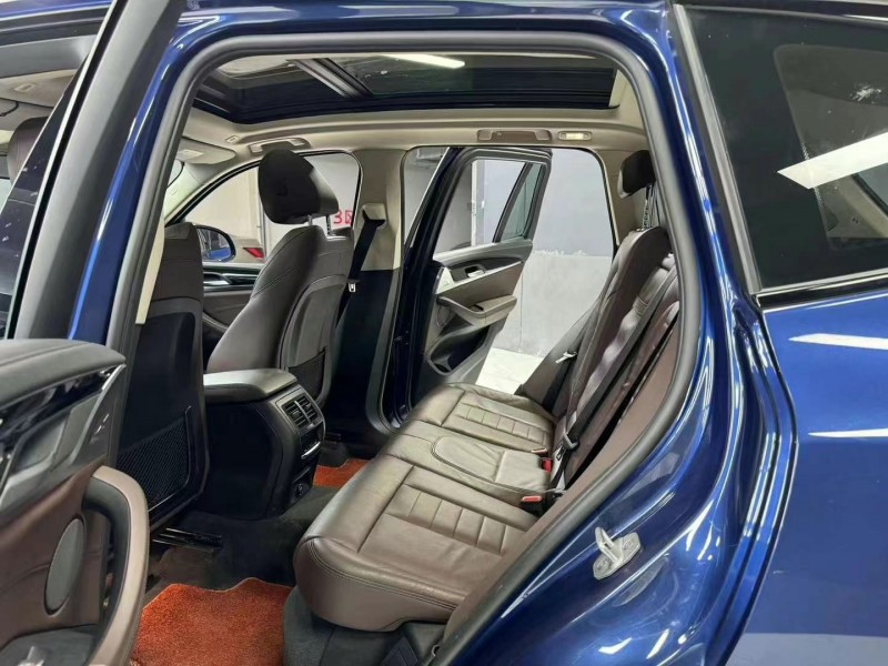 成都18年宝马X36