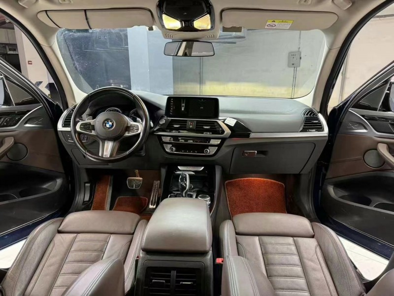 成都18年宝马X38