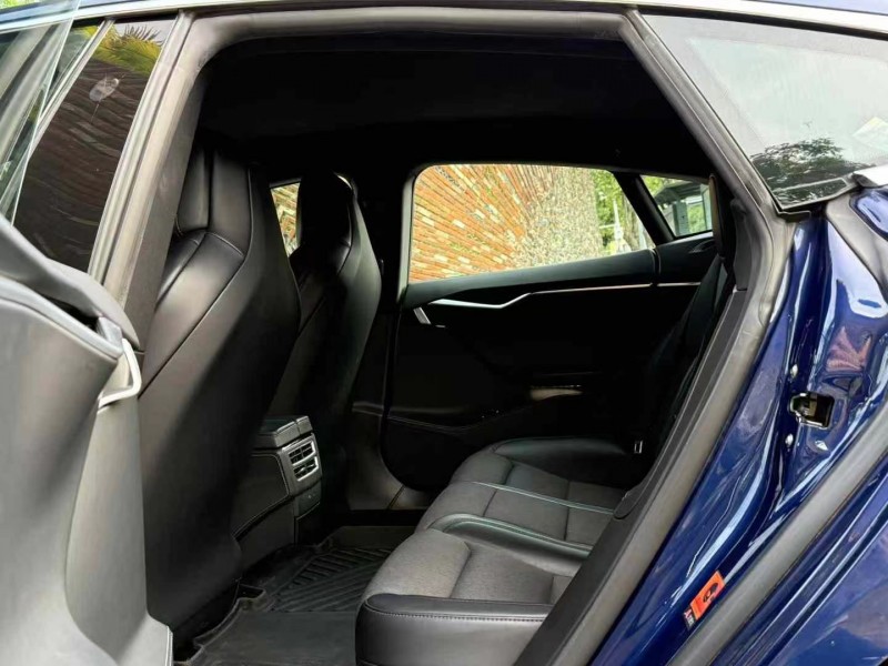 河源18年特斯拉MODEL S5