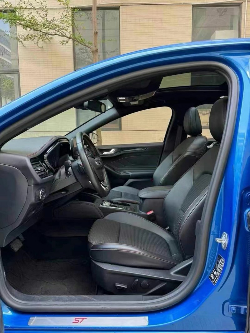 广州21年福特福克斯3