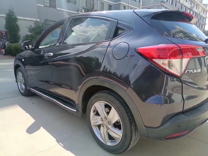 泰安21年本田缤智5