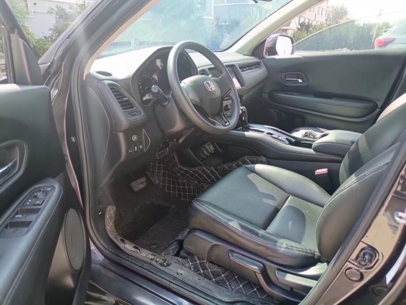 泰安21年本田缤智6