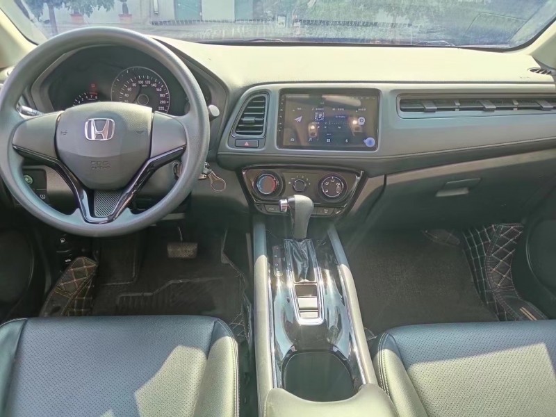 泰安21年本田缤智7