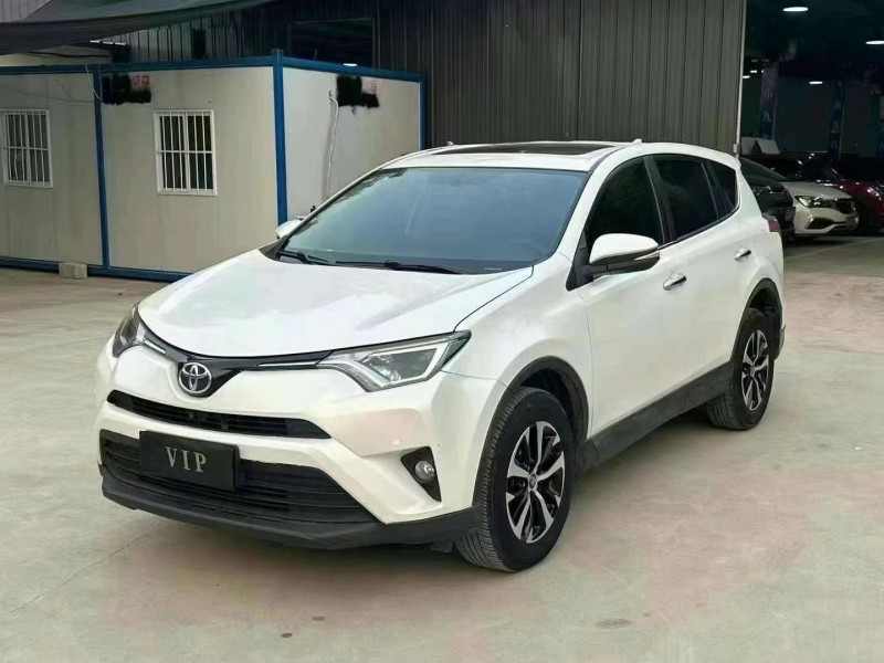 青岛18年丰田RAV42