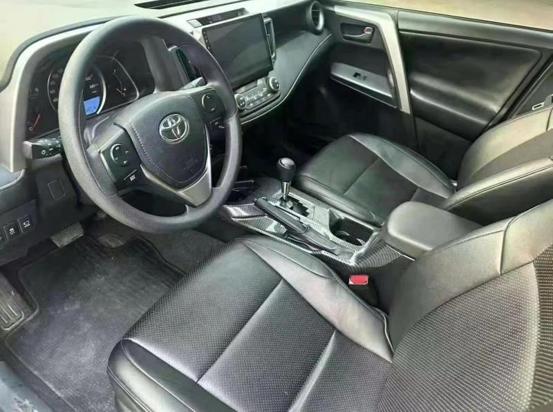 青岛18年丰田RAV44