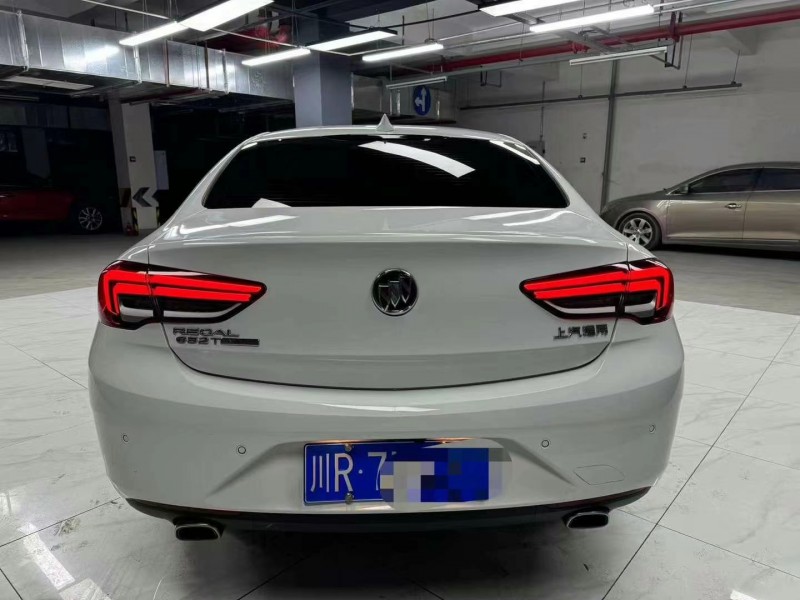 成都22年别克君威5