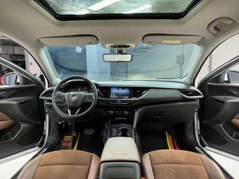 成都22年别克君威6