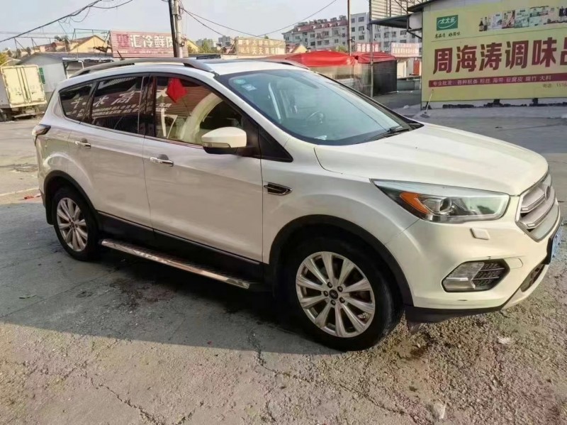 济宁18年福特翼虎3