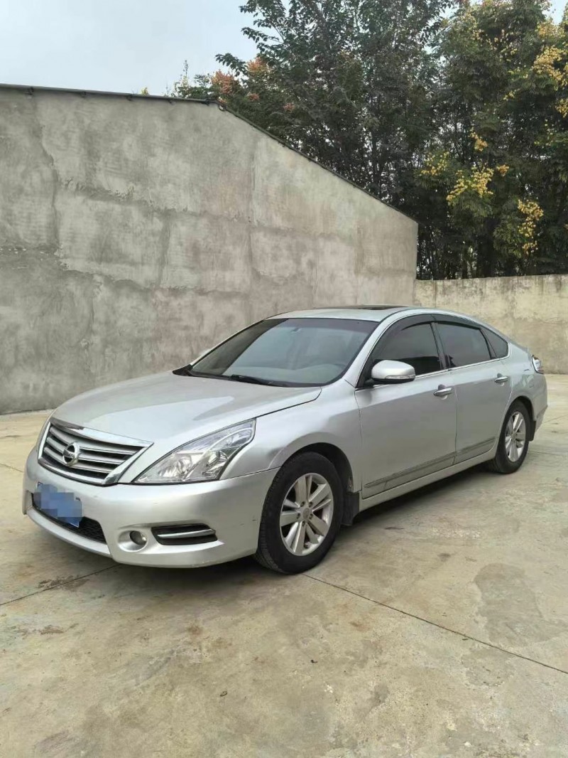 襄陽11年日產天籟2