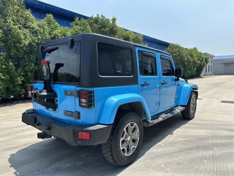 鹽城18年Jeep牧馬人8