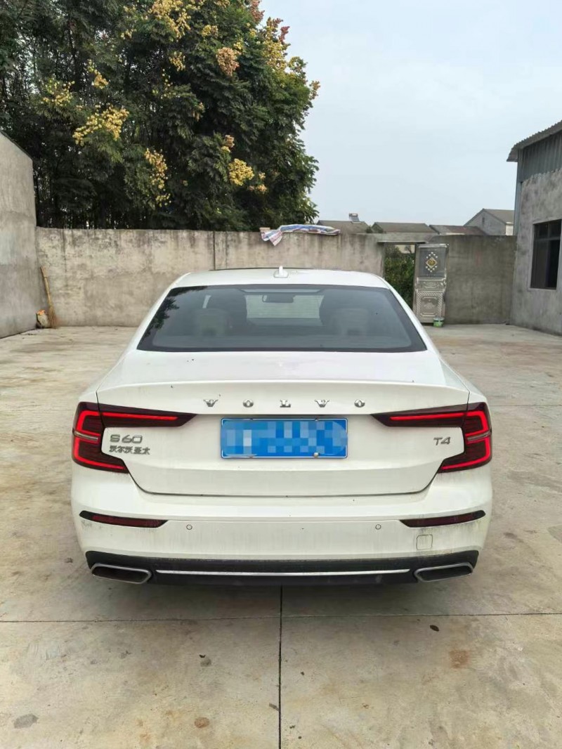 襄陽24年沃爾沃S60L8