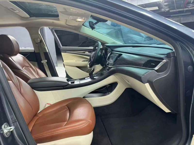 成都20年别克君越4