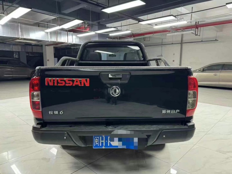 成都21年东风锐骐皮卡5