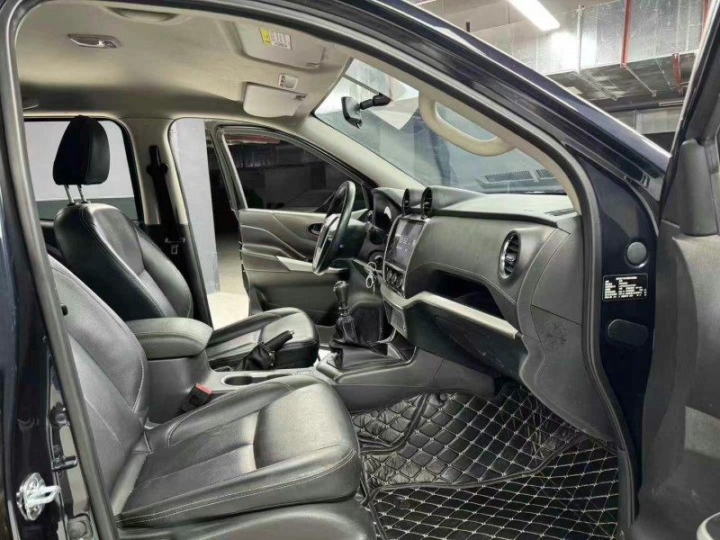 成都21年东风锐骐皮卡6