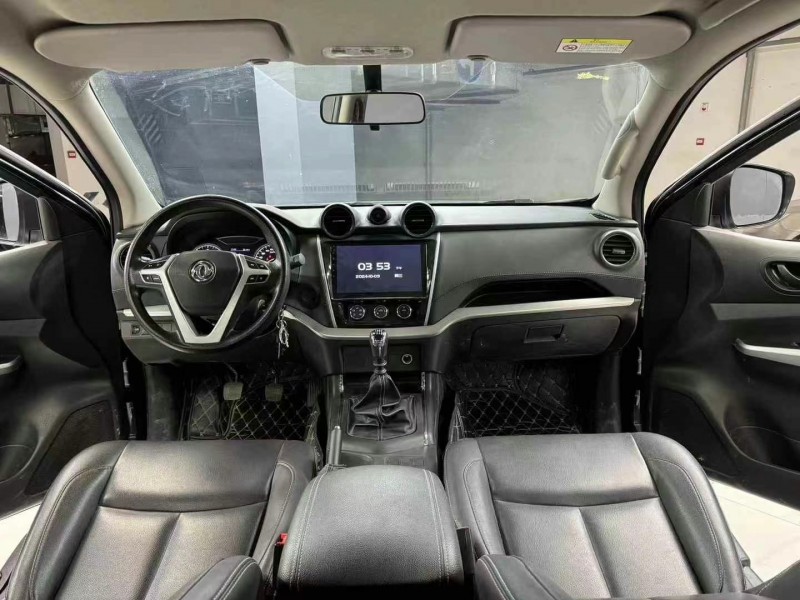 成都21年东风锐骐皮卡9