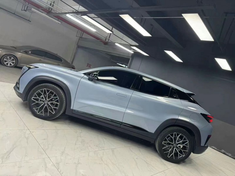 成都21年长安汽车UNI-T3