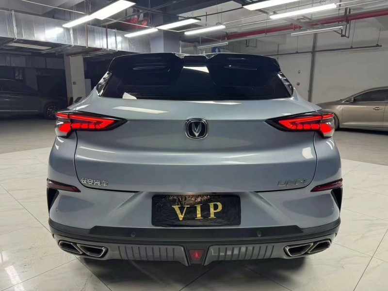 成都21年长安汽车UNI-T6