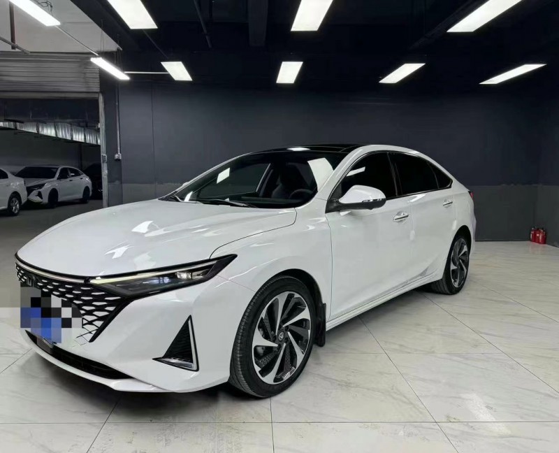 成都23年长安汽车睿骋2