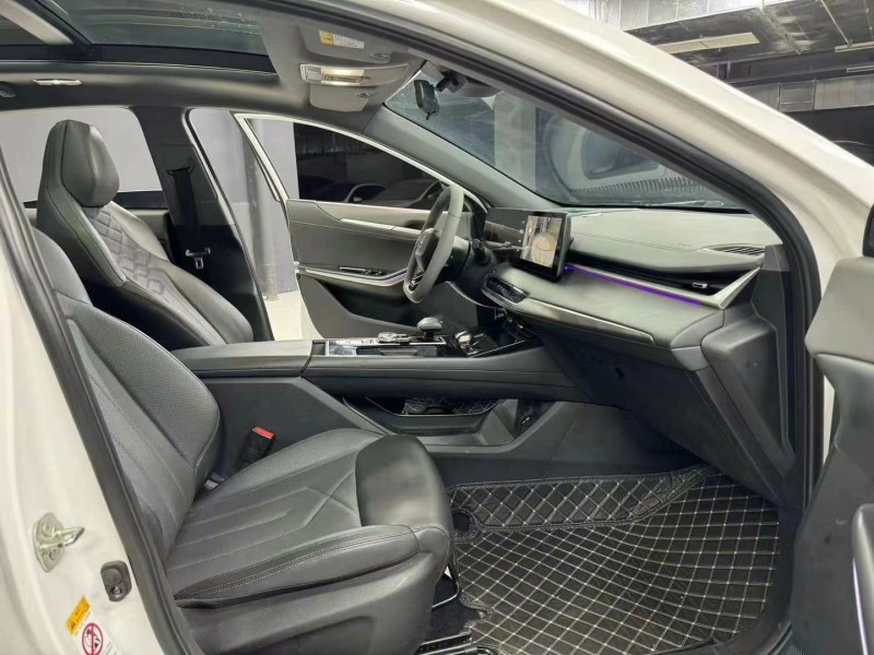 成都23年长安汽车睿骋3