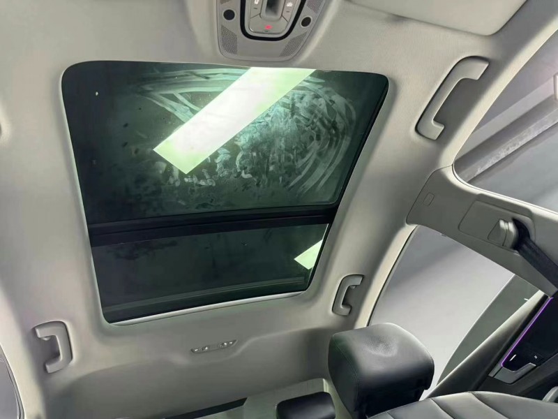 成都23年奥迪A4L8