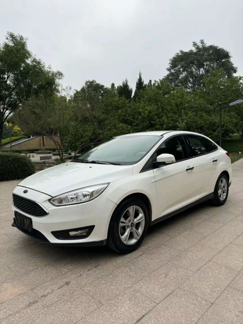 邢台16年福特福克斯2