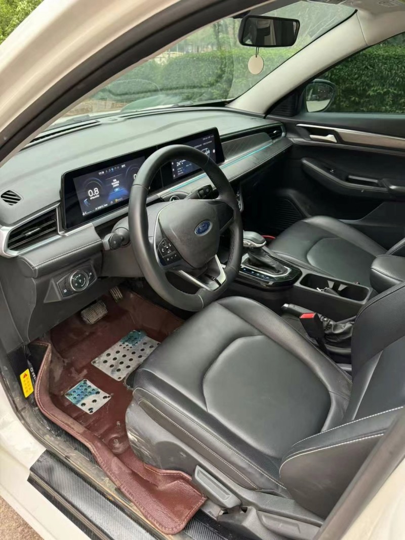 邢台21年福特福睿斯4