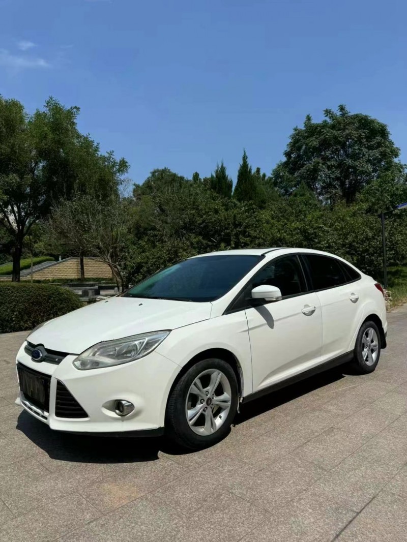 邢台14年福特福克斯2