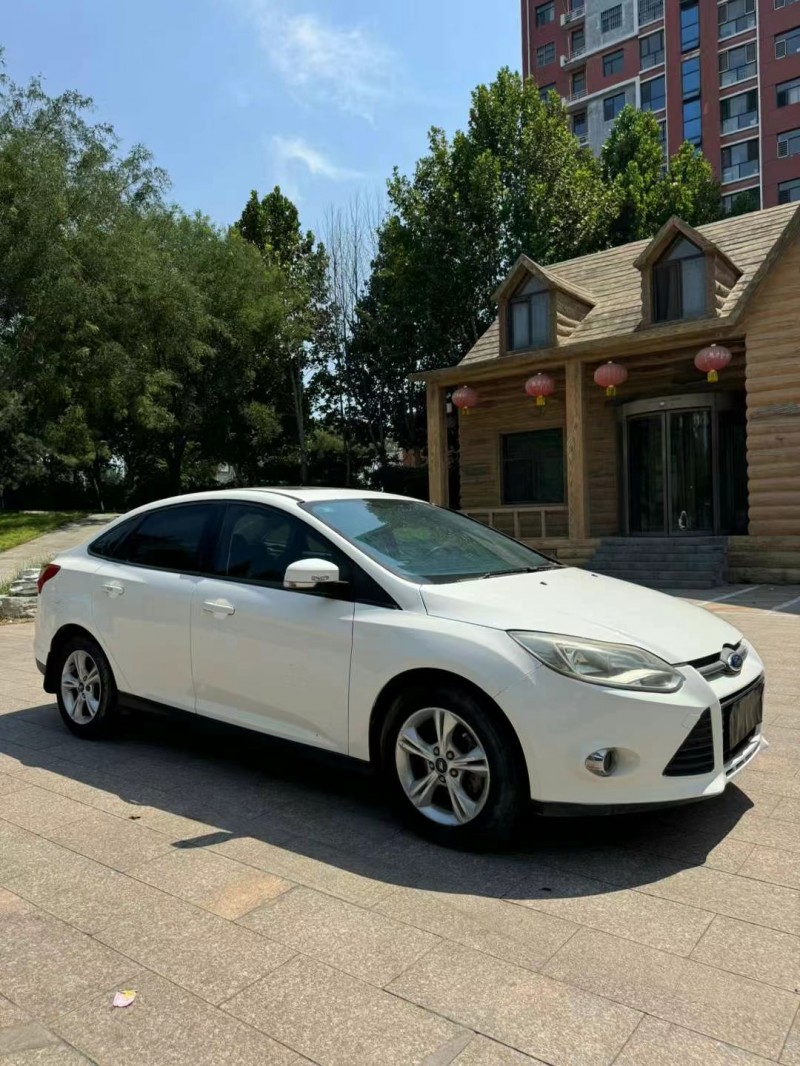 邢台14年福特福克斯3