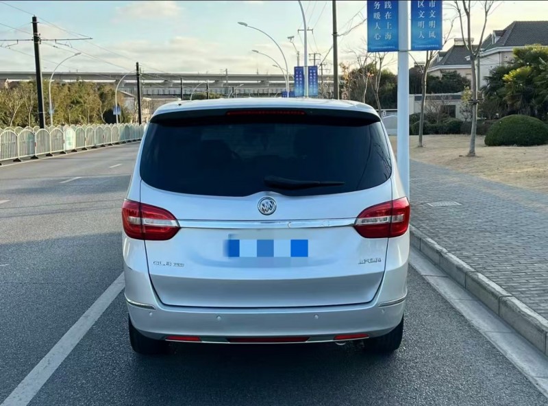 济宁18年别克GL89