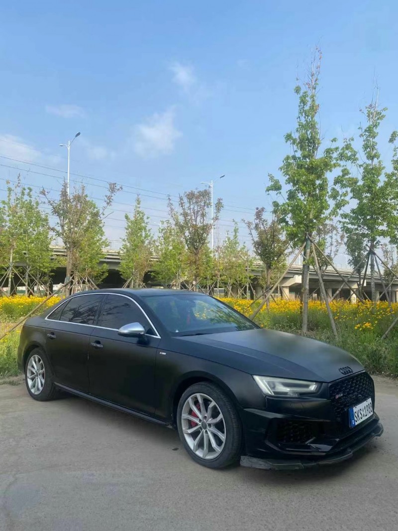 青岛17年奥迪A4L2