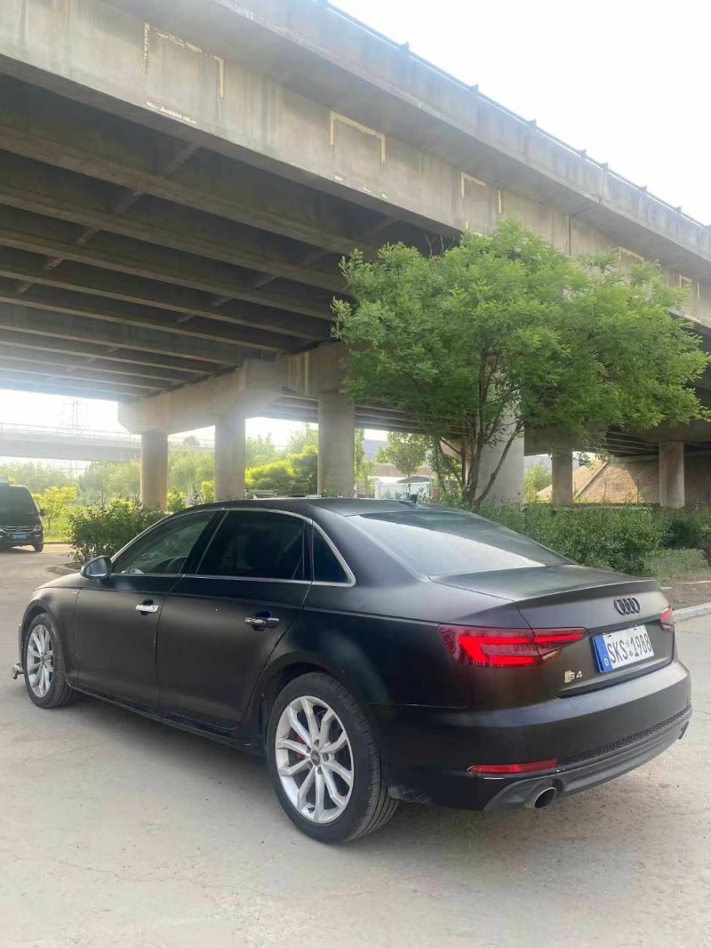 青岛17年奥迪A4L7