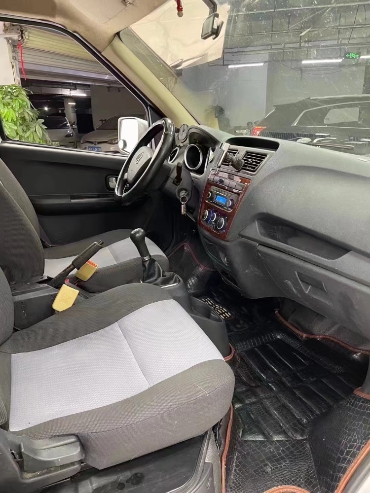 成都21年长安汽车M605