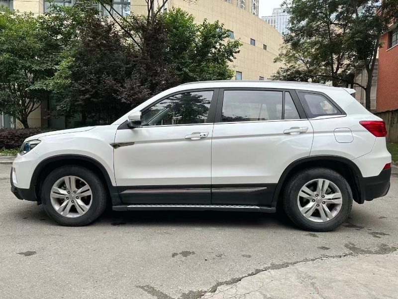 成都17年长安汽车CS753