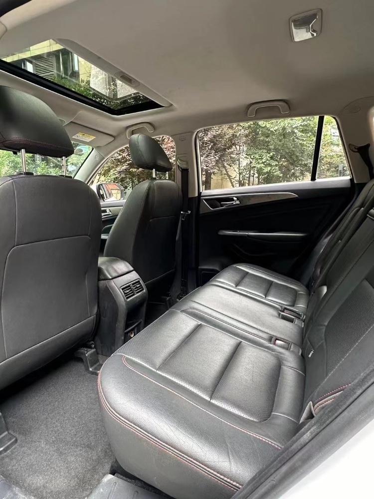 成都17年长安汽车CS757