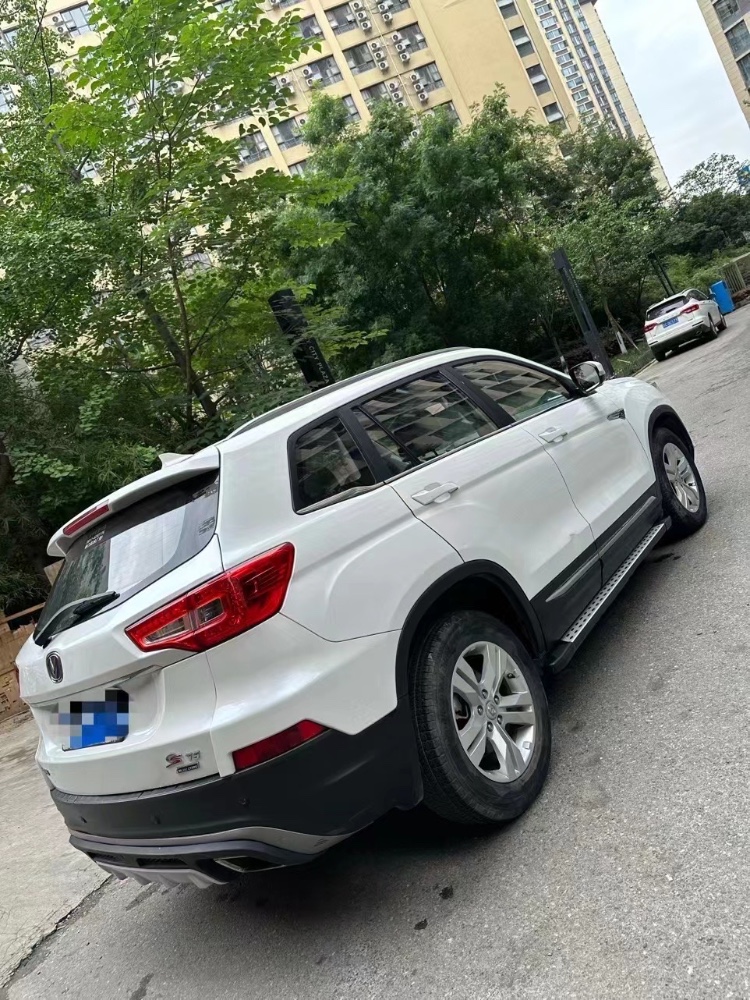 成都17年长安汽车CS758