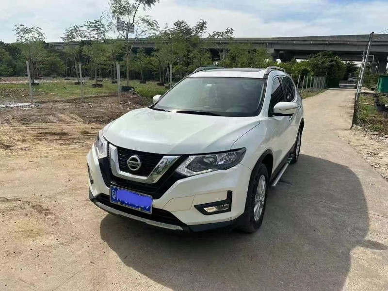 江門18年日產奇駿4