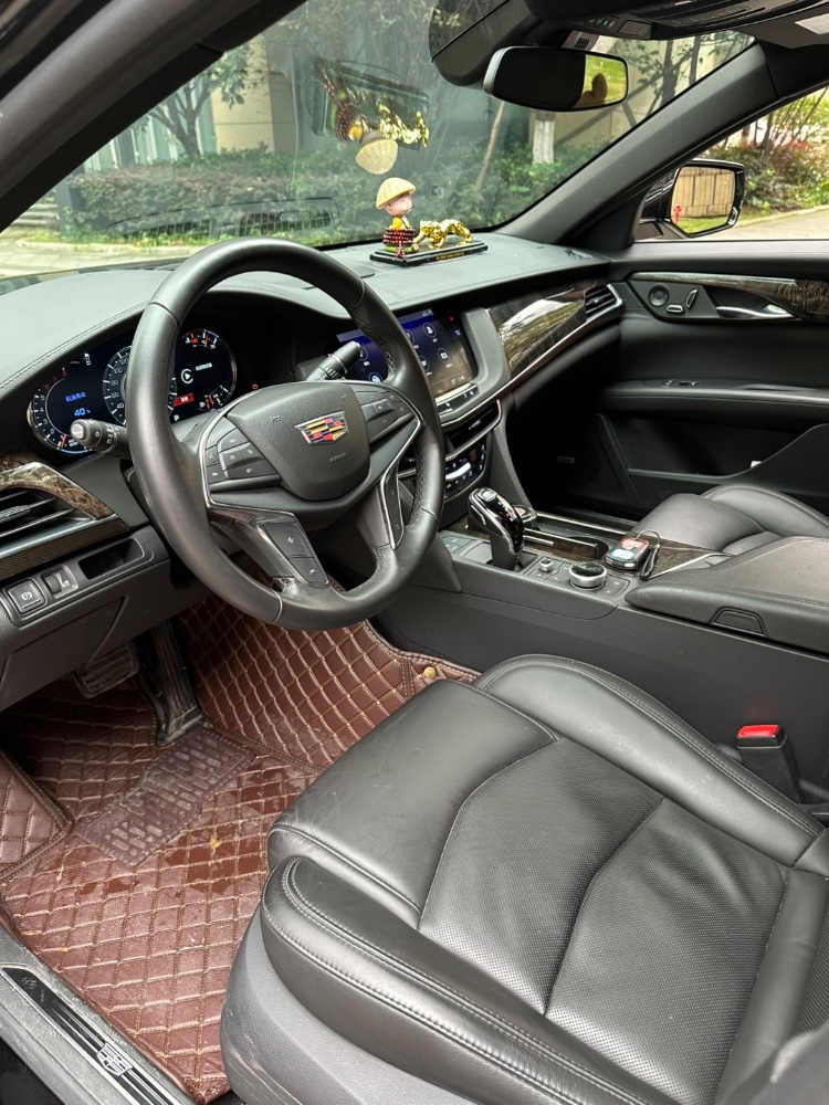 成都23年凯迪拉克CT64