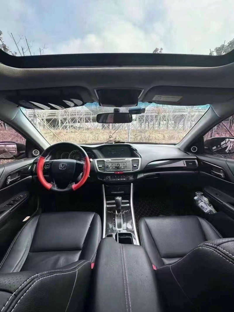 青岛18年本田雅阁5