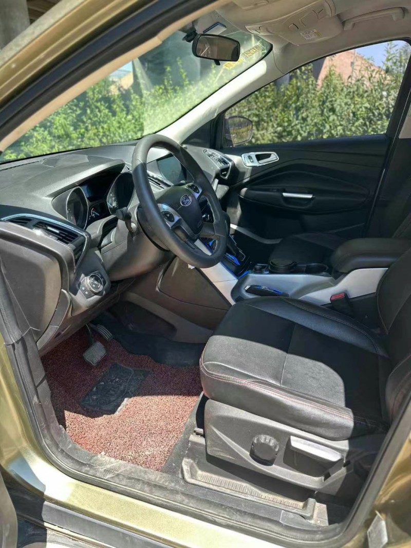 青岛15年福特翼虎4