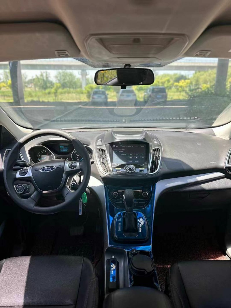 青岛15年福特翼虎5