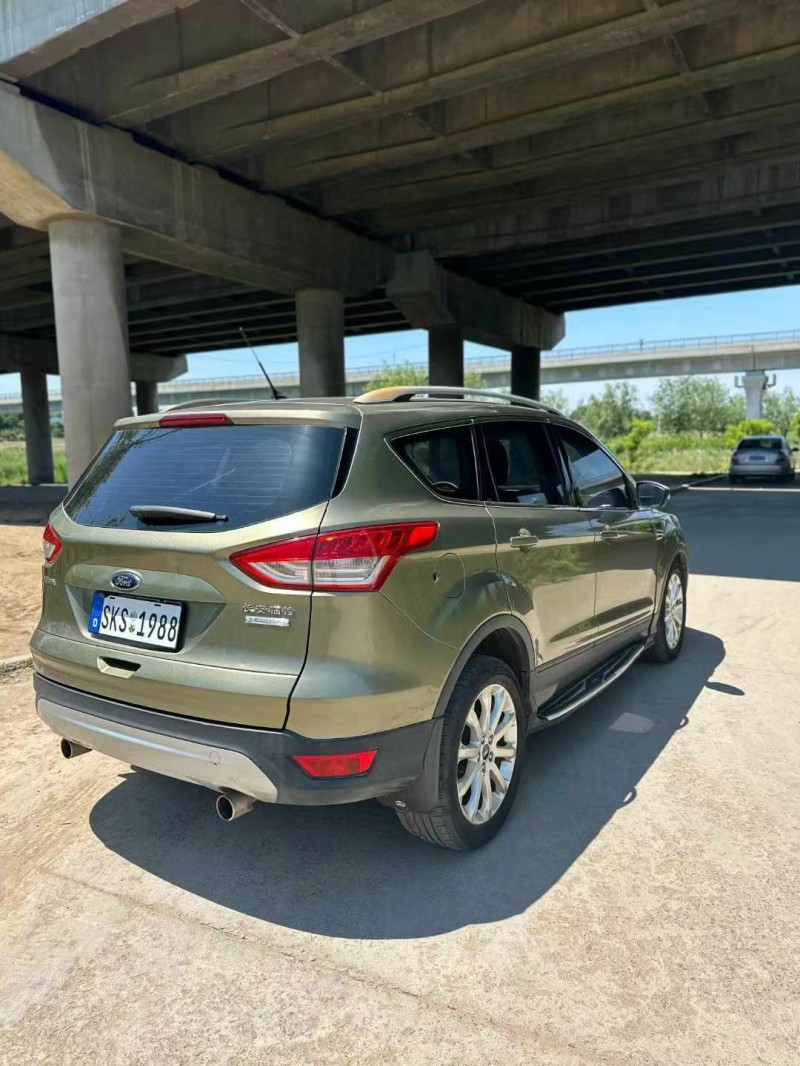 青岛15年福特翼虎8