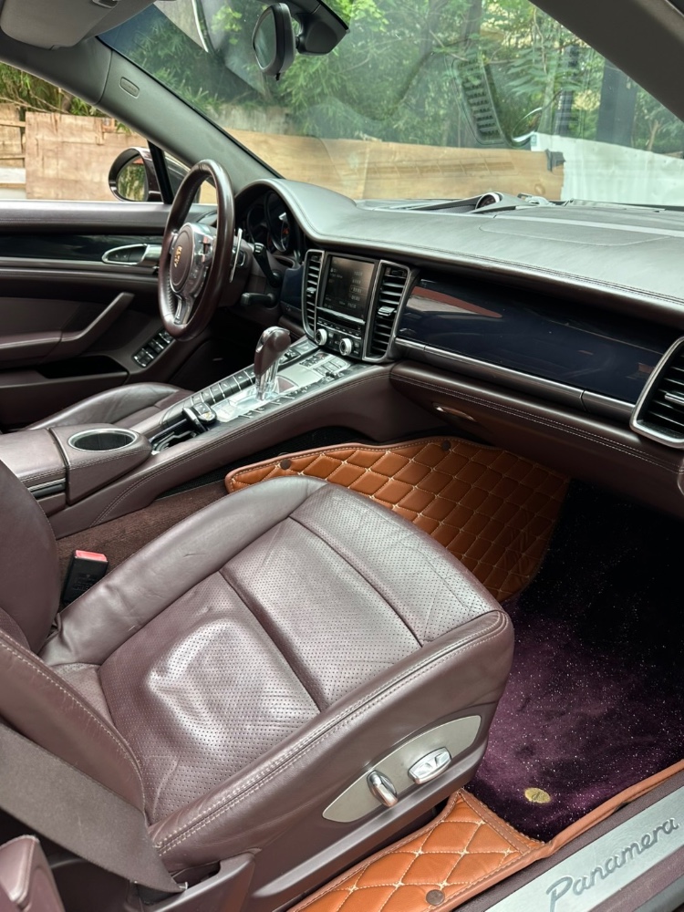 成都13年保时捷帕拉梅拉6