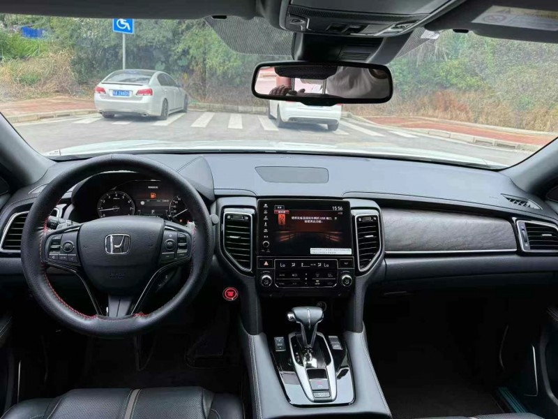 南宁21年本田URV5