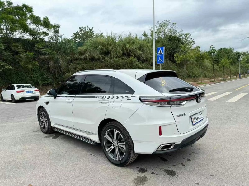 南宁21年本田URV7