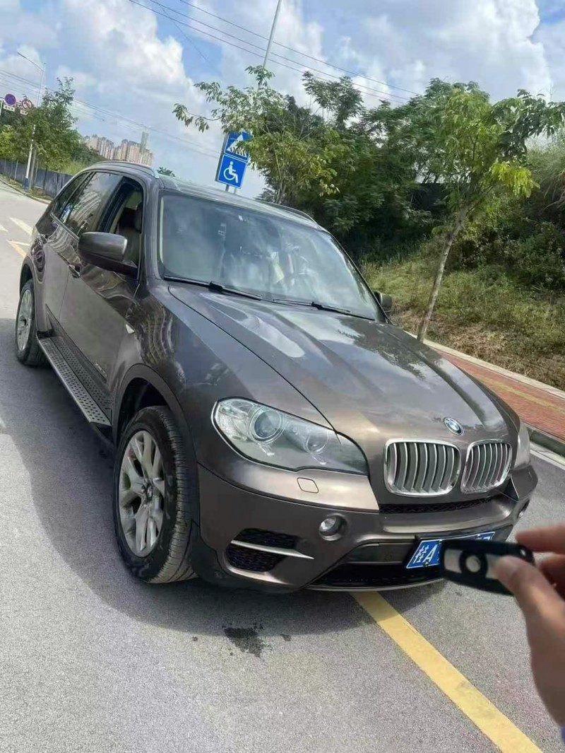 南寧13年寶馬X52
