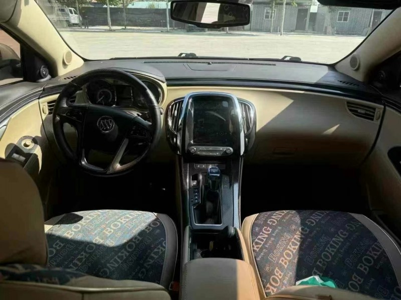 济宁13年别克君越6