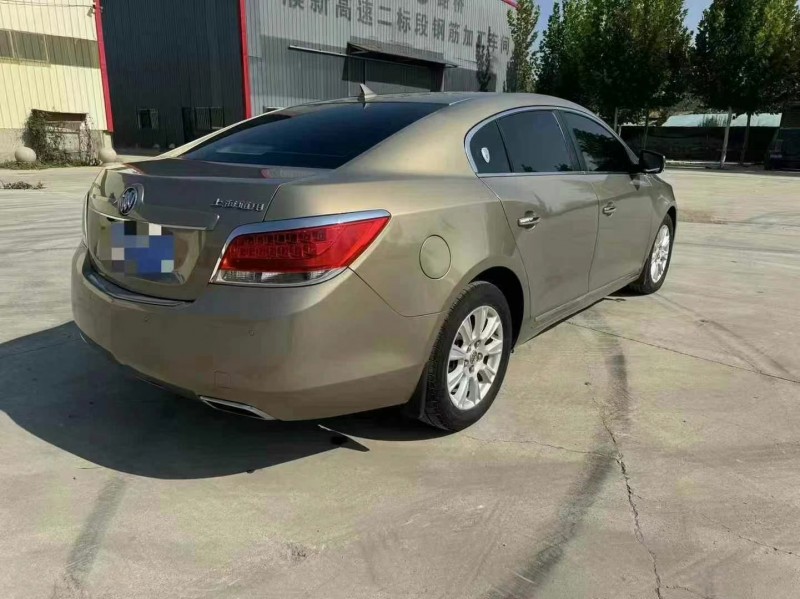 济宁13年别克君越9