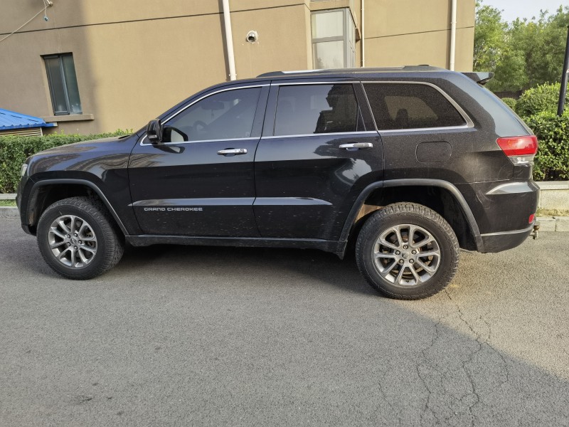 天津15年Jeep大切諾基7
