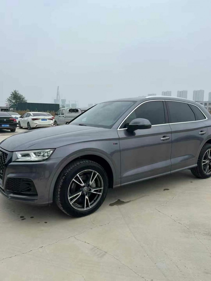 济宁18年奥迪Q52