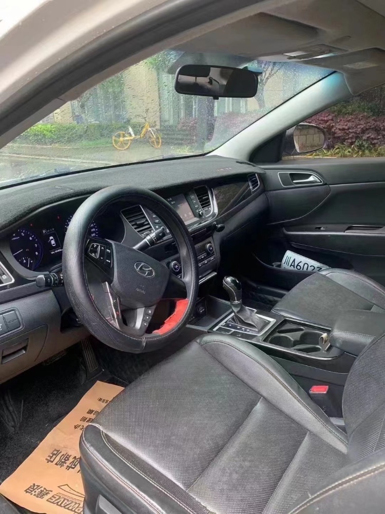 成都16年现代名图4